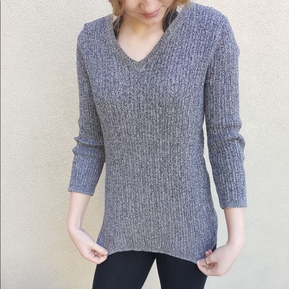 Quarter Sleeved V-Neck Sweater